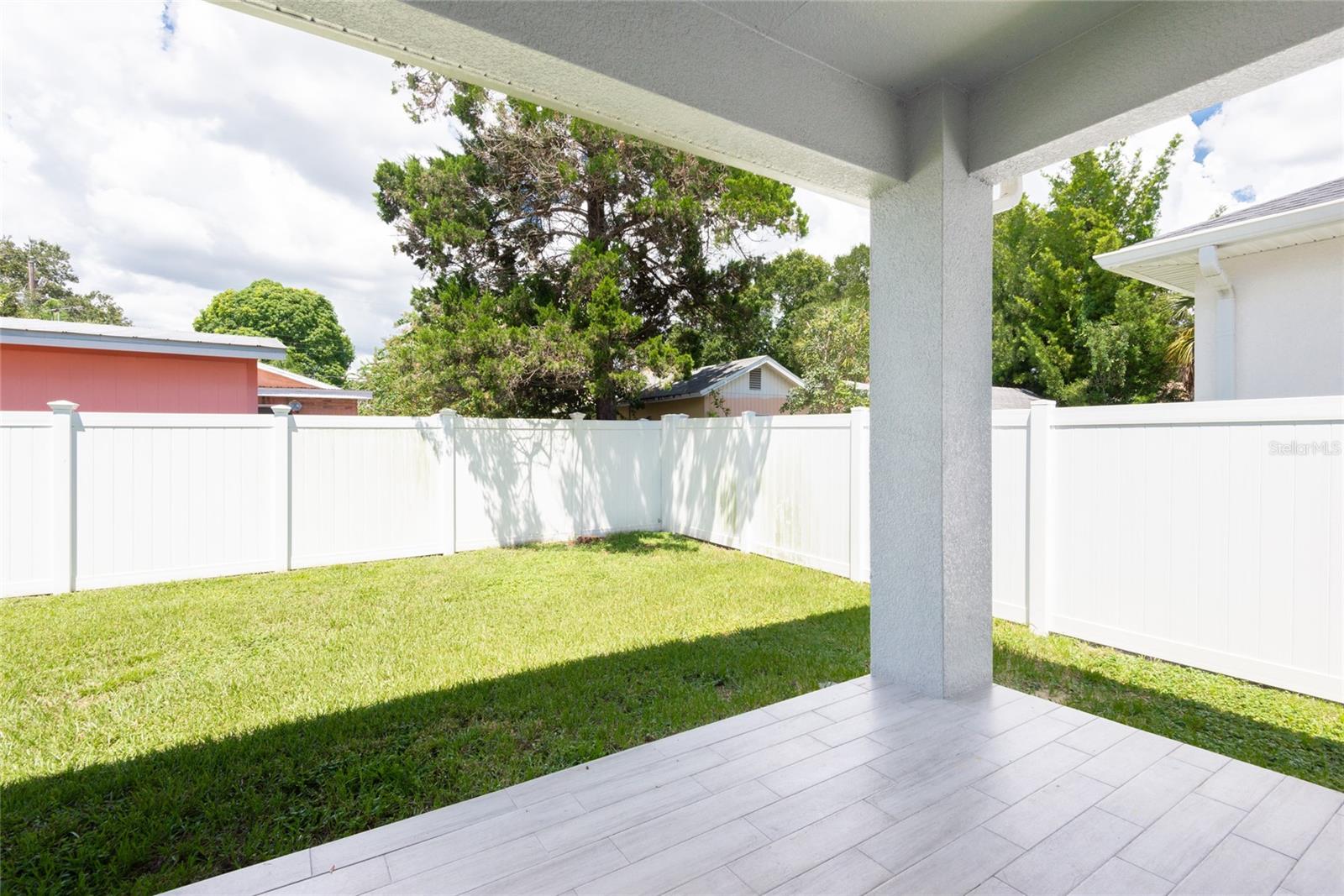 3307 W SAINT CONRAD ST