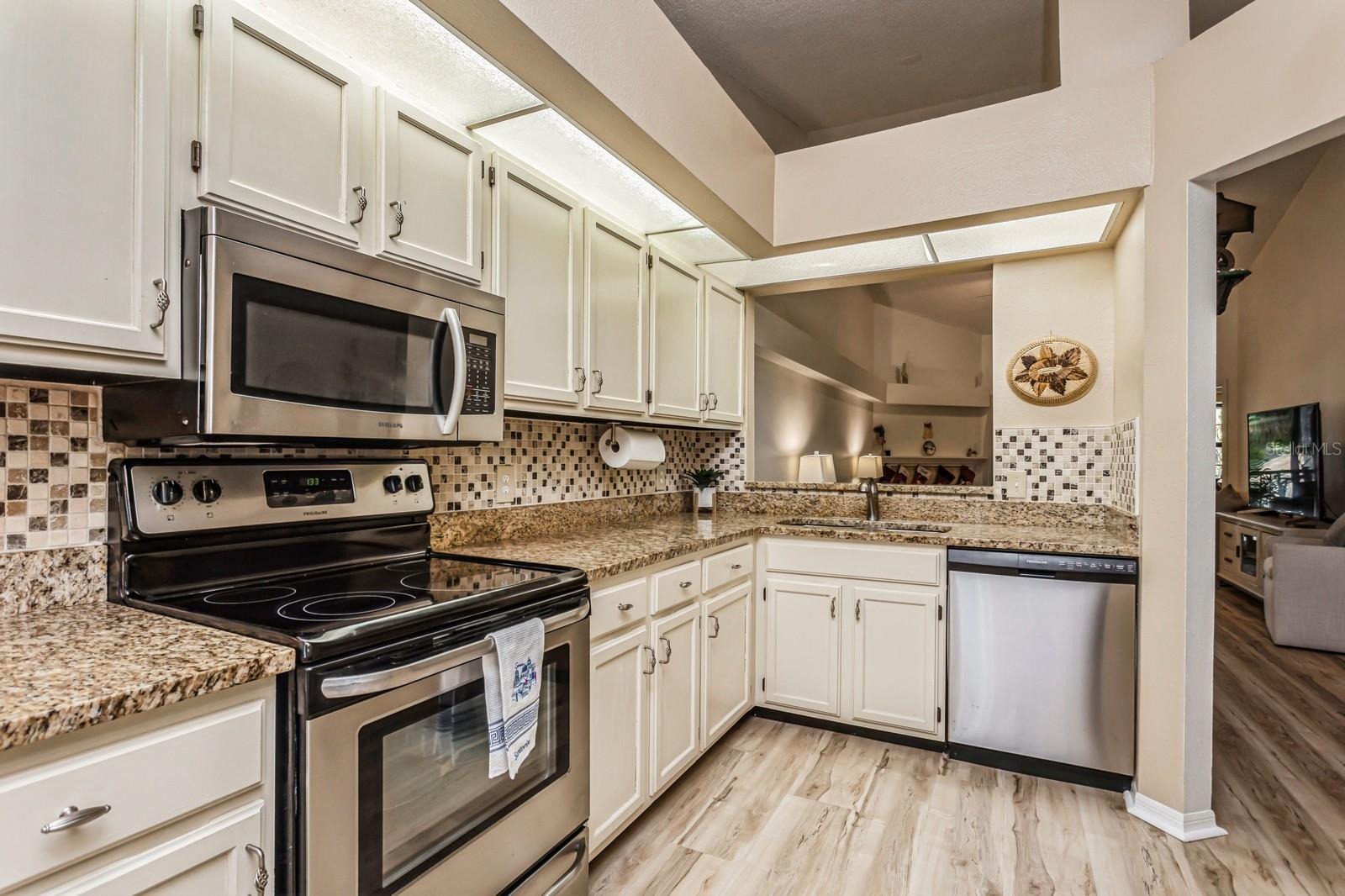 10494 SAINT TROPEZ PL #202