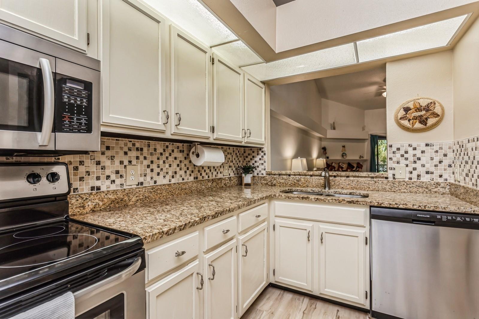 10494 SAINT TROPEZ PL #202