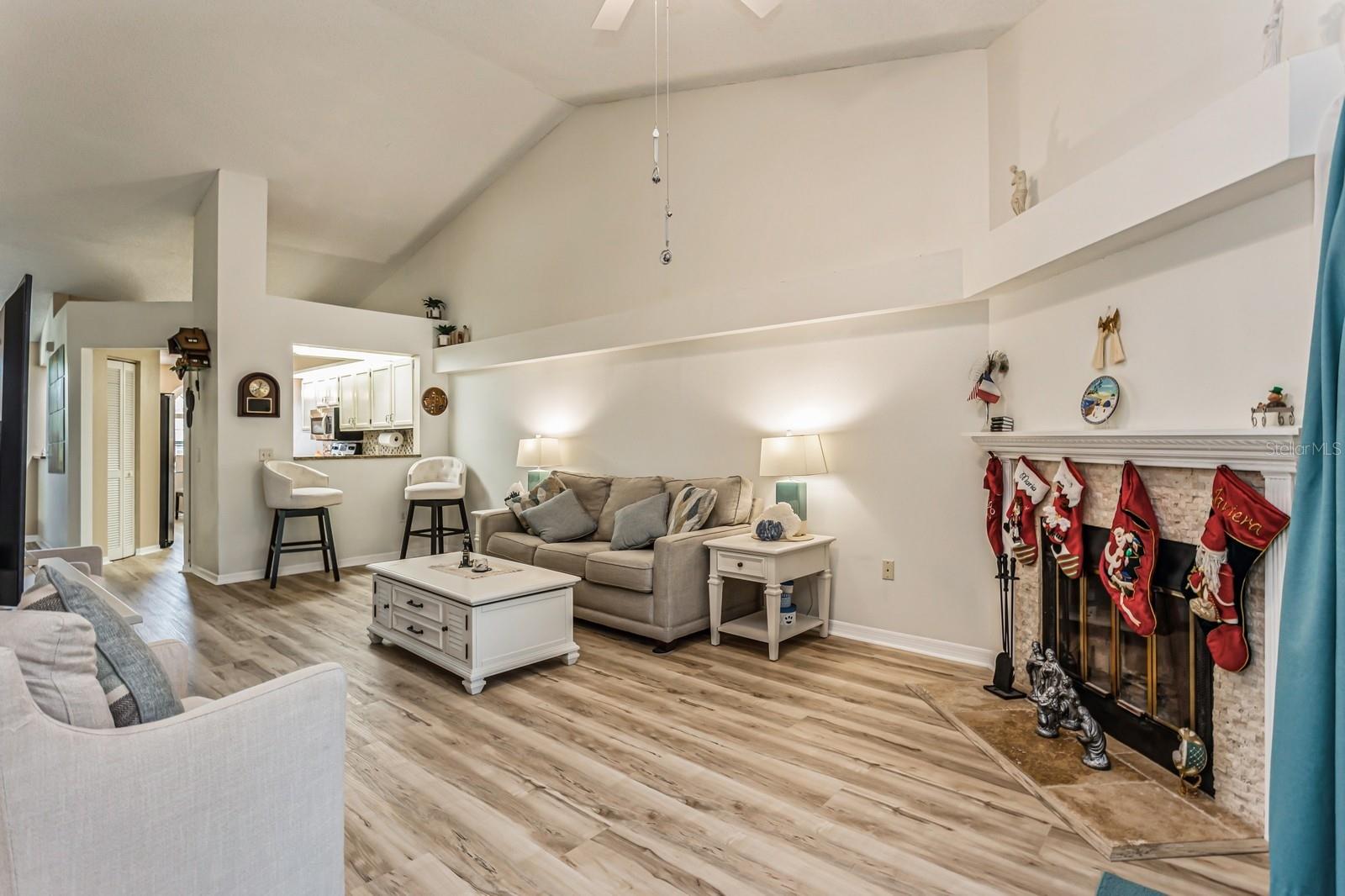 10494 SAINT TROPEZ PL #202