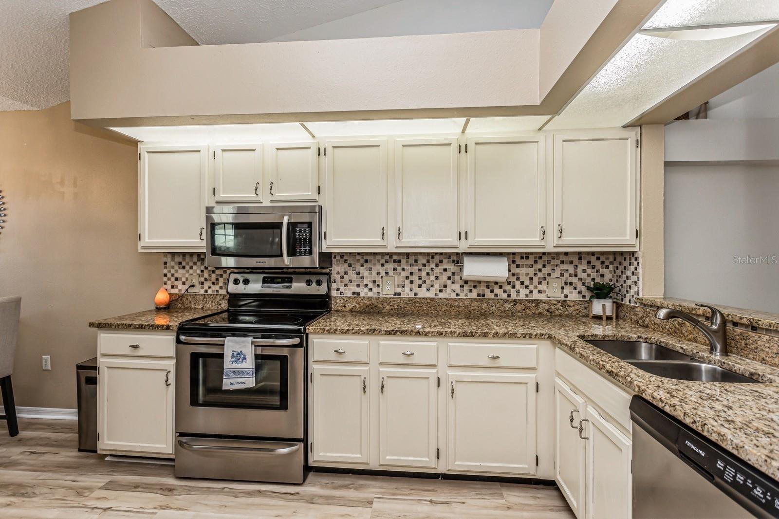 10494 SAINT TROPEZ PL #202