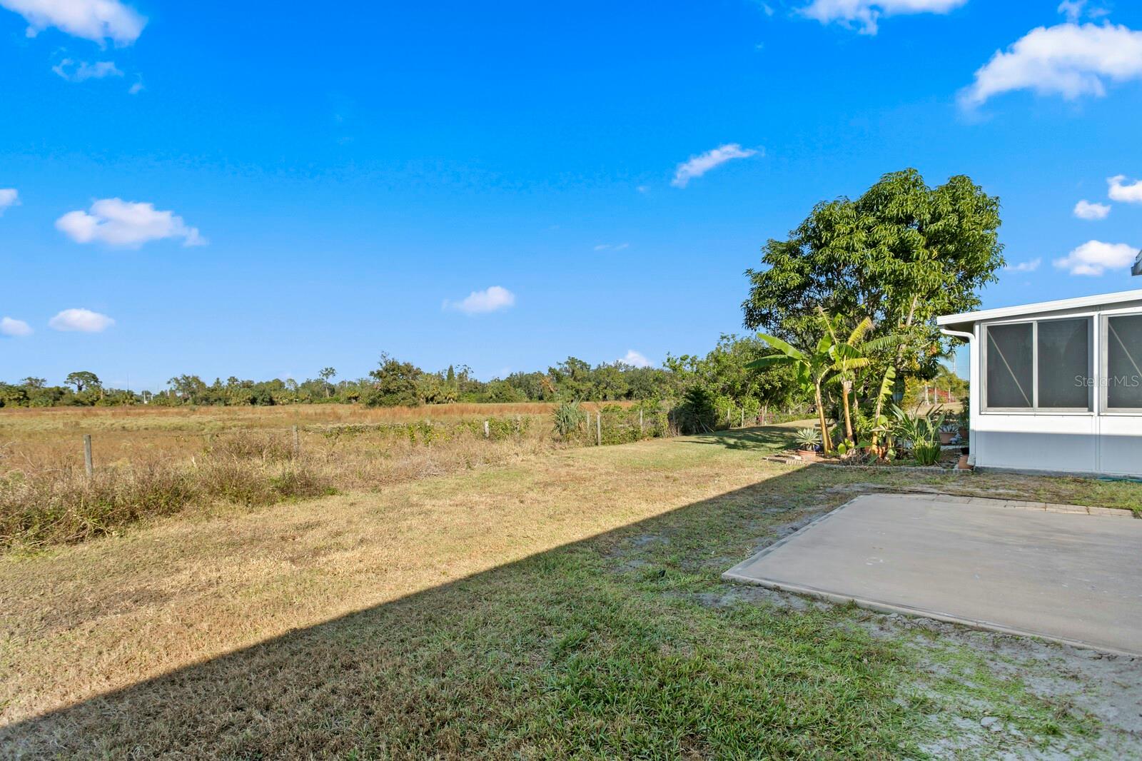 7512 SURREY PINES DR