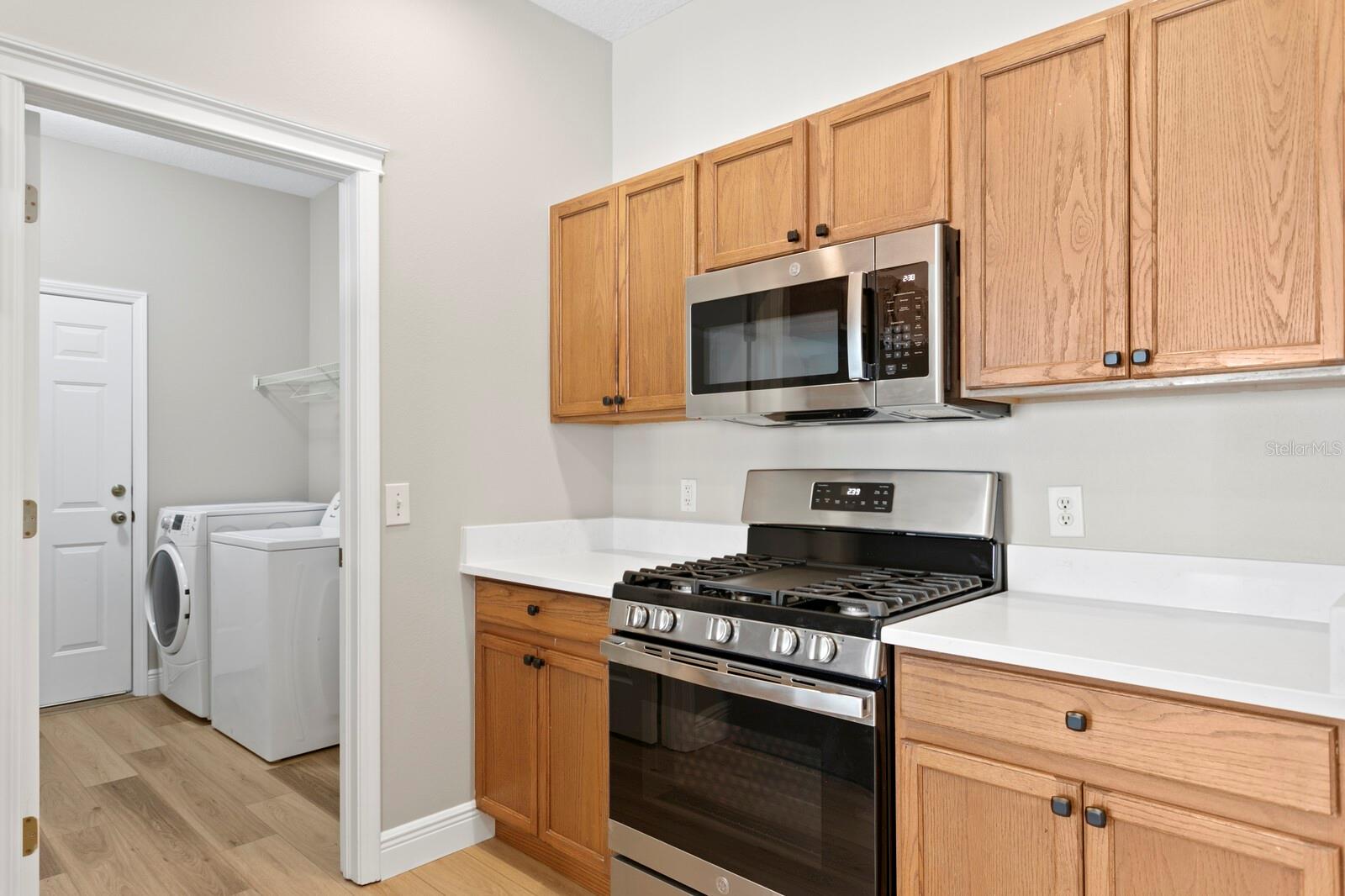 7512 SURREY PINES DR