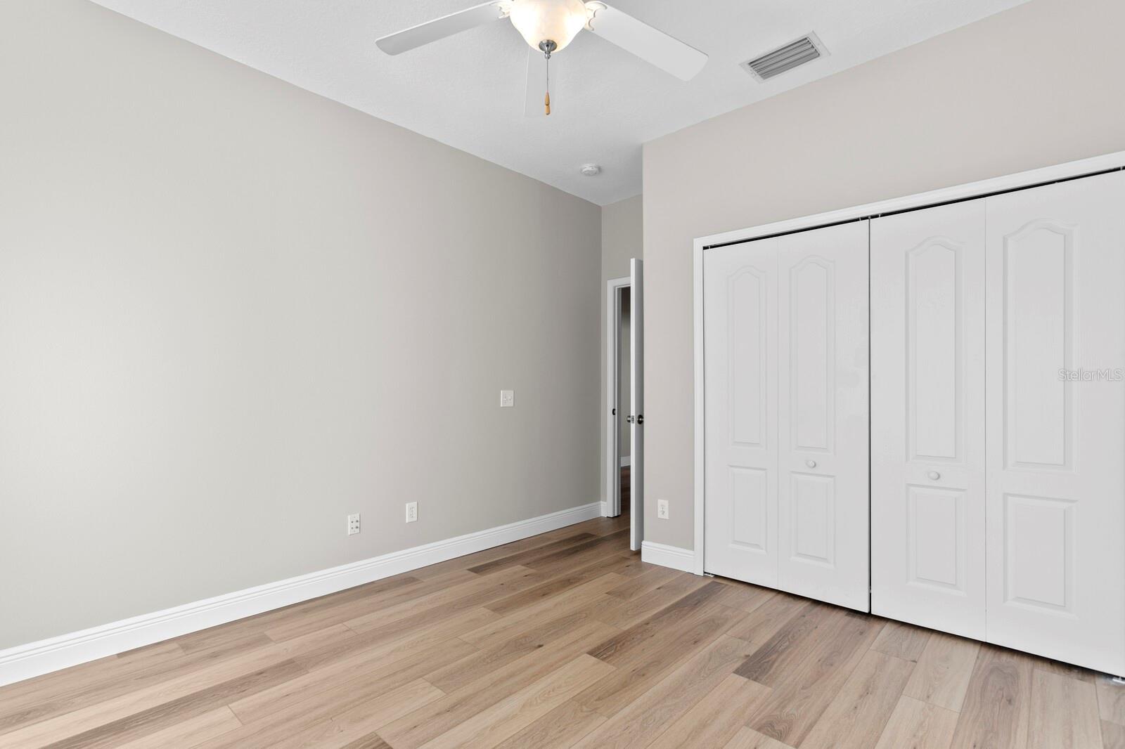 7512 SURREY PINES DR