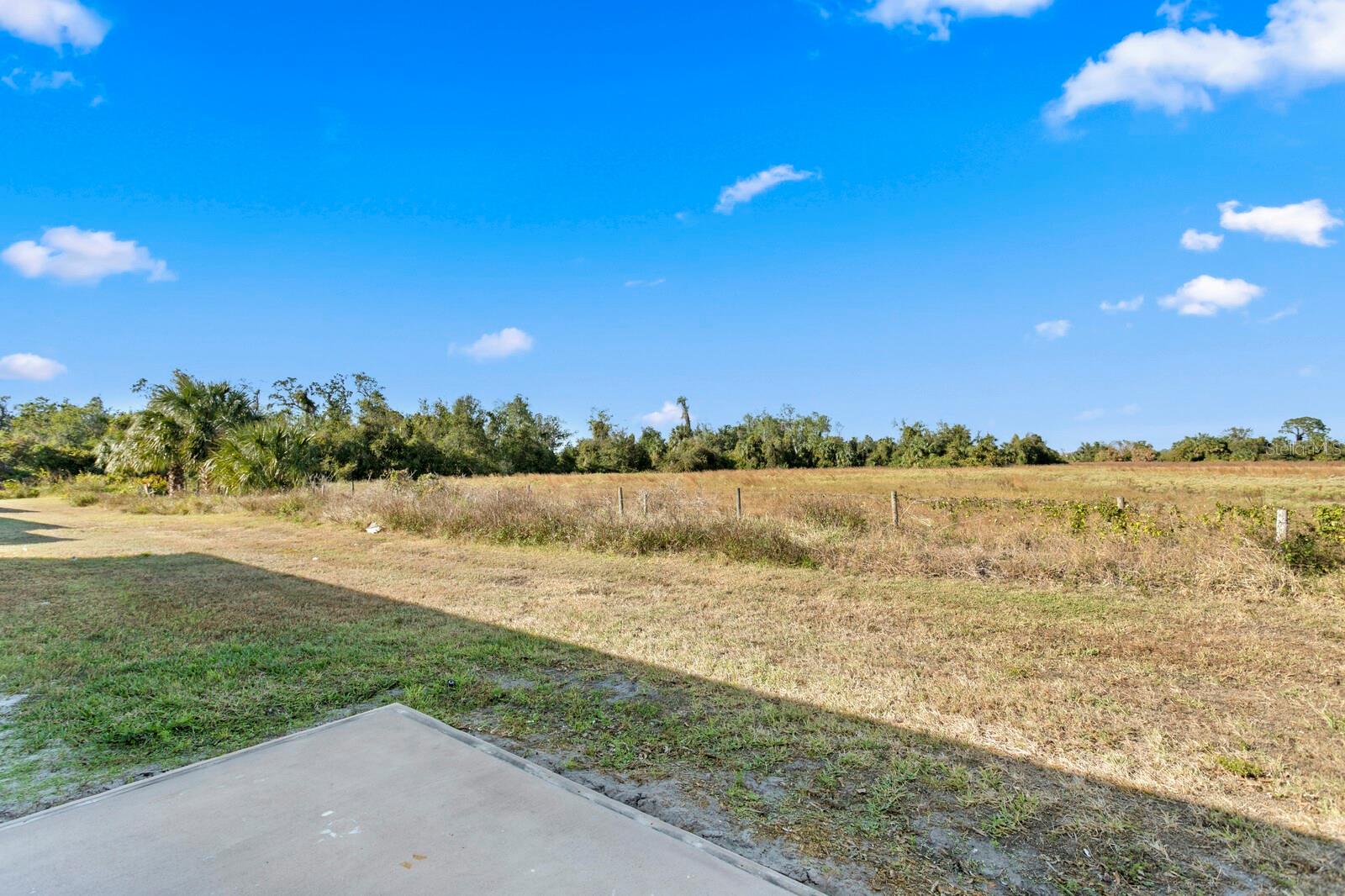 7512 SURREY PINES DR