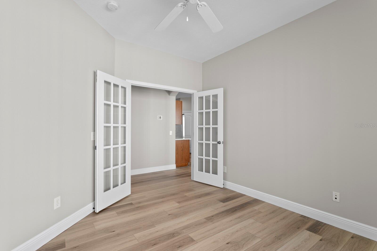 7512 SURREY PINES DR