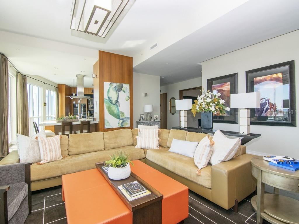 450 KNIGHTS RUN AVE #2102