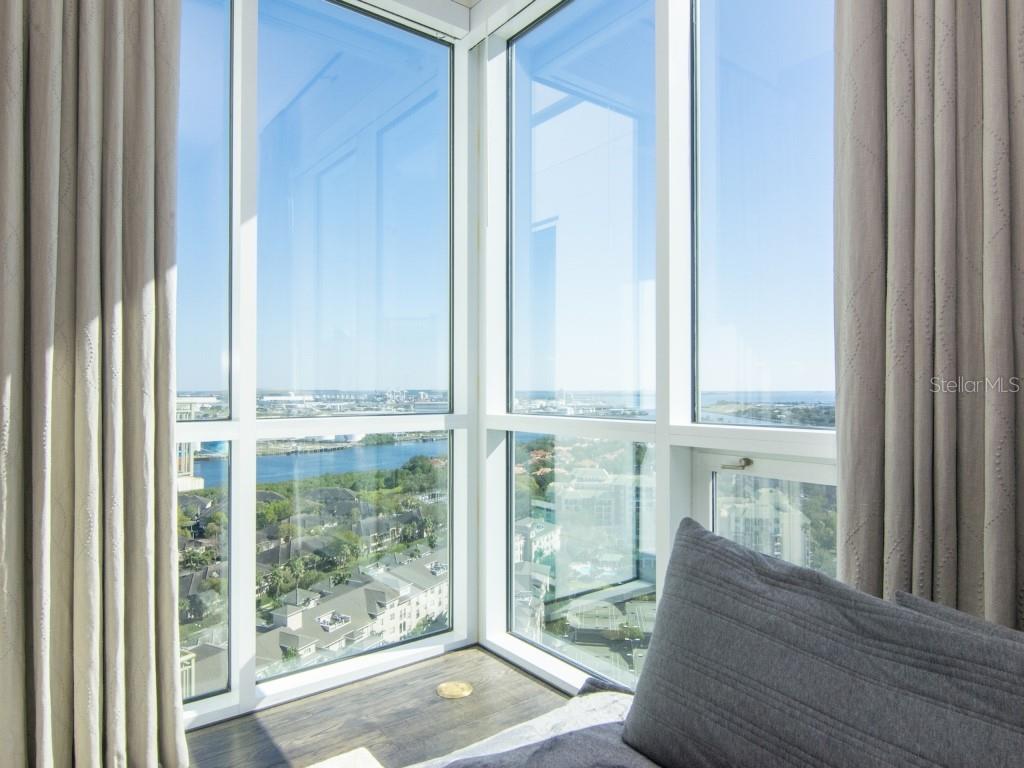 450 KNIGHTS RUN AVE #2102