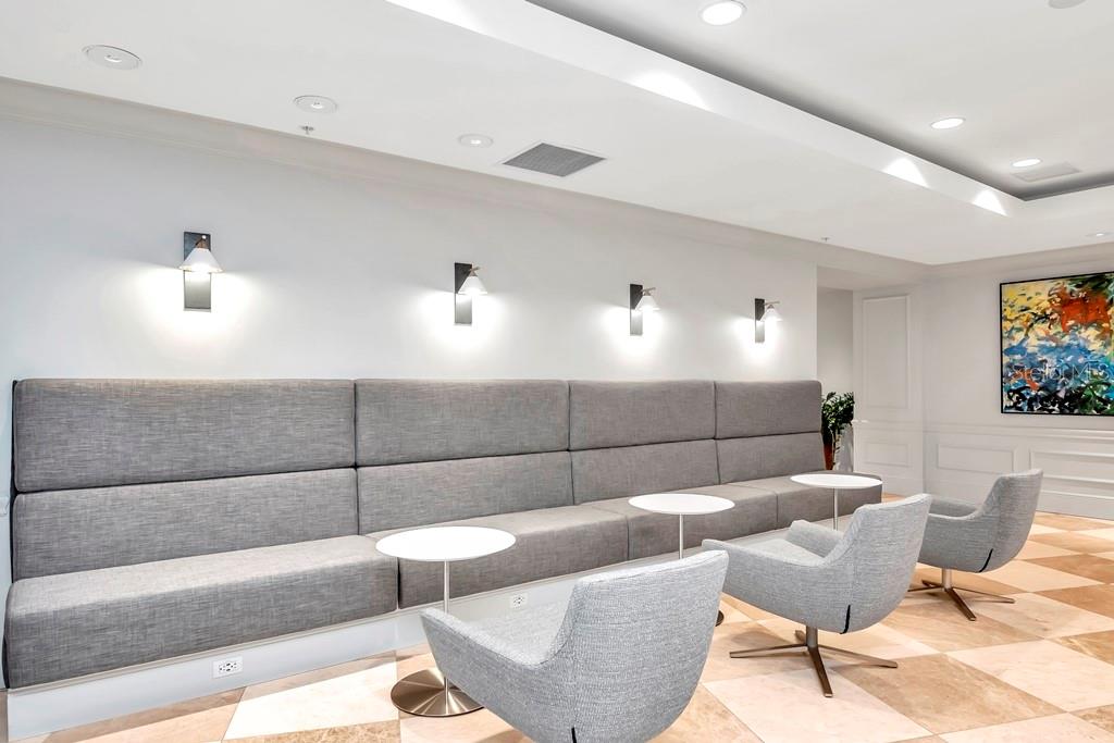 450 KNIGHTS RUN AVE #2102