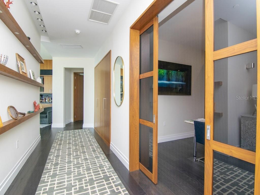 450 KNIGHTS RUN AVE #2102