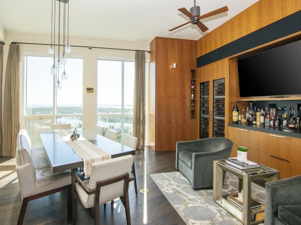 450 KNIGHTS RUN AVE #2102