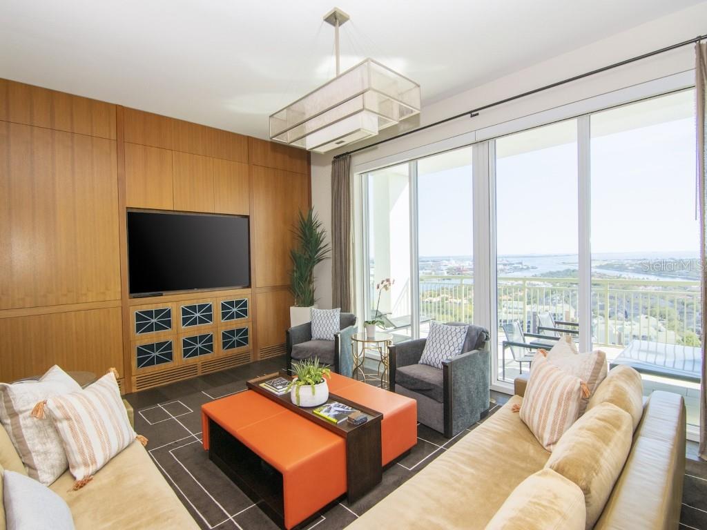 450 KNIGHTS RUN AVE #2102