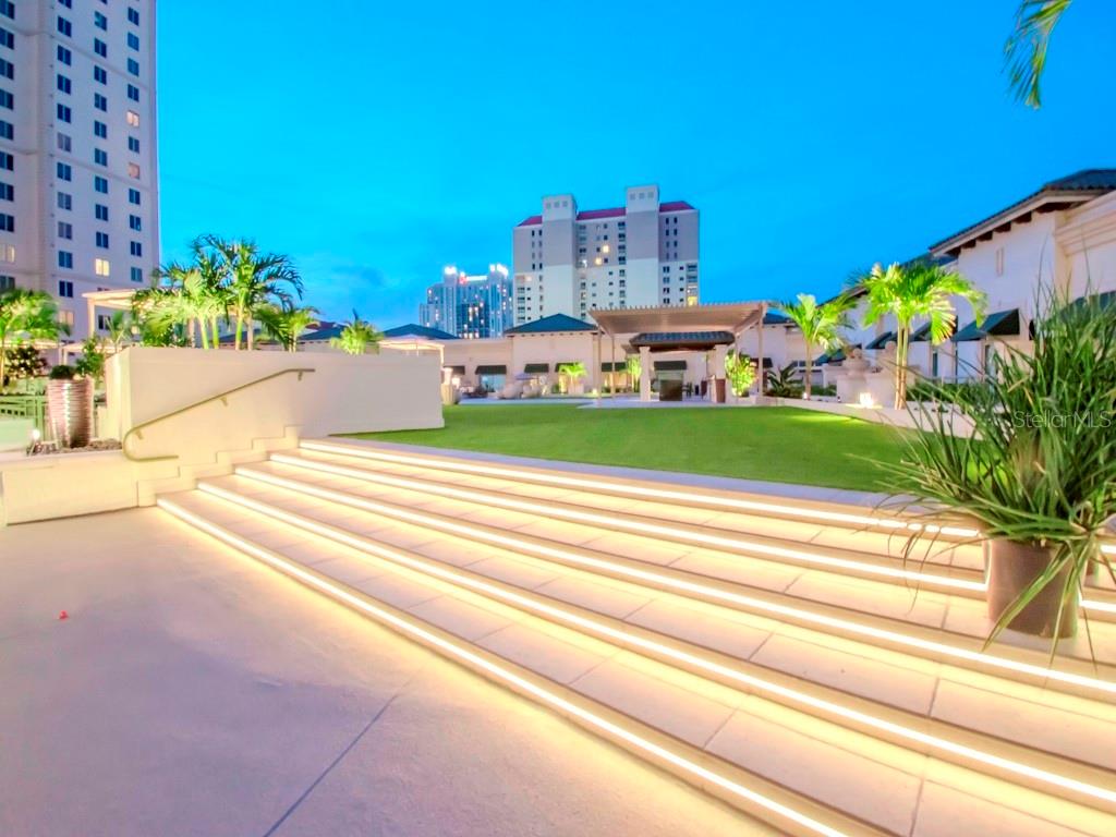 450 KNIGHTS RUN AVE #2102