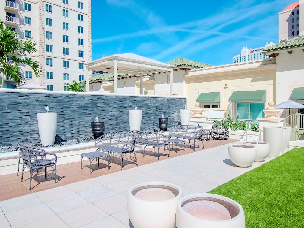 450 KNIGHTS RUN AVE #2102