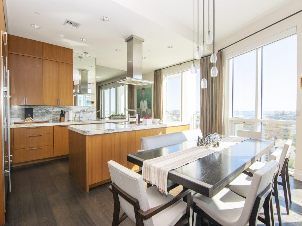 450 KNIGHTS RUN AVE #2102