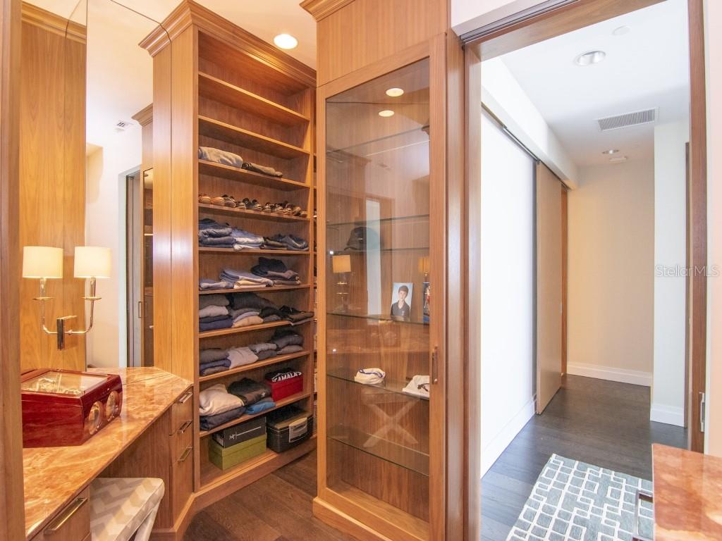 450 KNIGHTS RUN AVE #2102