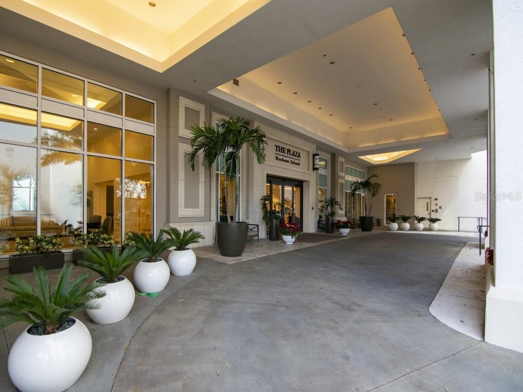 450 KNIGHTS RUN AVE #2102