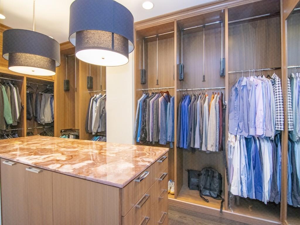 450 KNIGHTS RUN AVE #2102