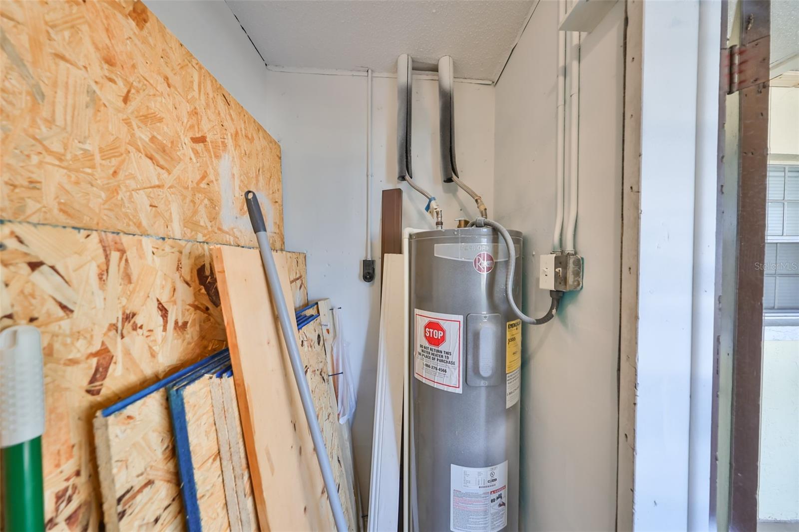 8105 43RD AVE W #8105 and 8107