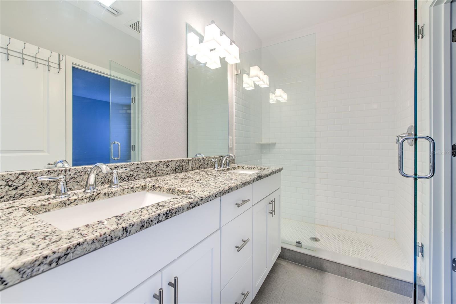 6621 S MANHATTAN AVE #1