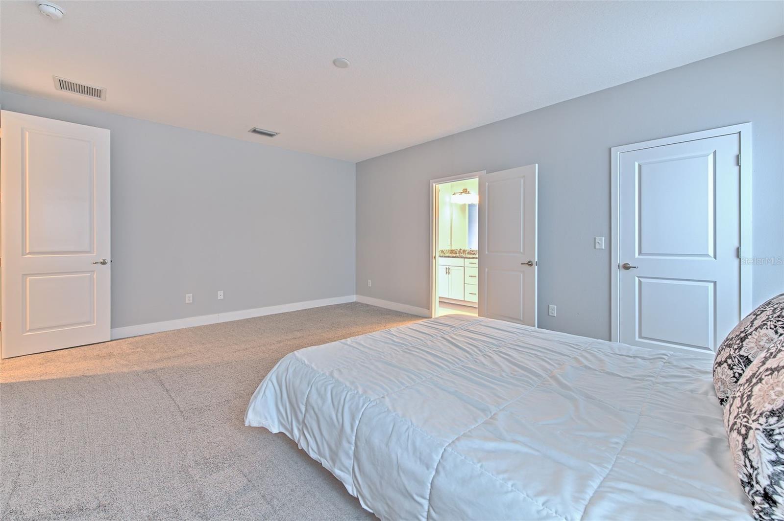 6621 S MANHATTAN AVE #1