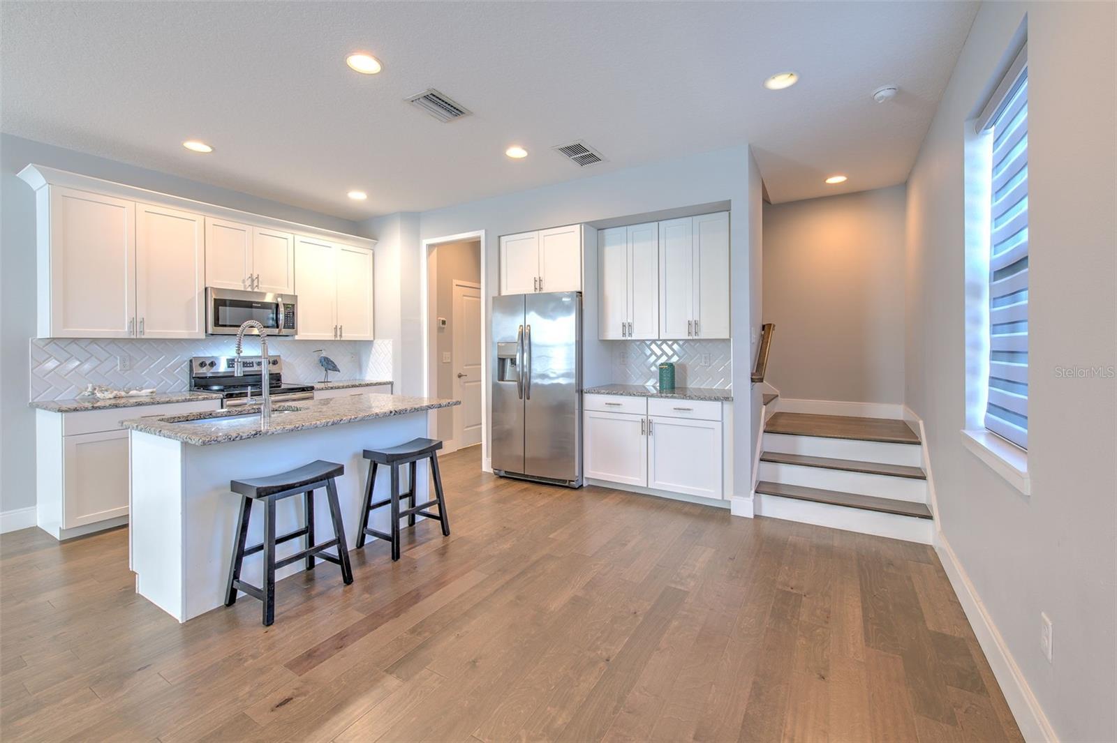 6621 S MANHATTAN AVE #1