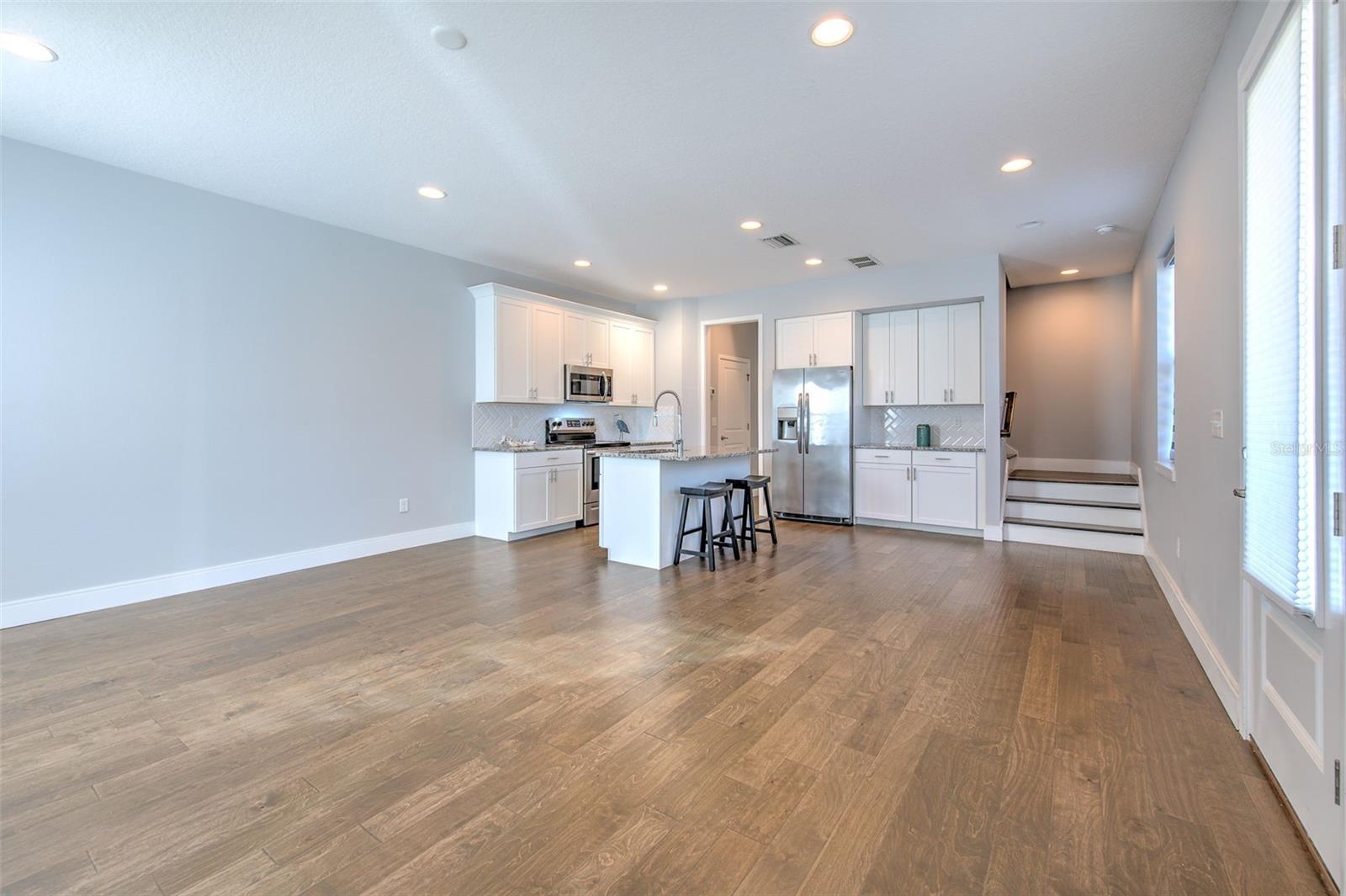 6621 S MANHATTAN AVE #1