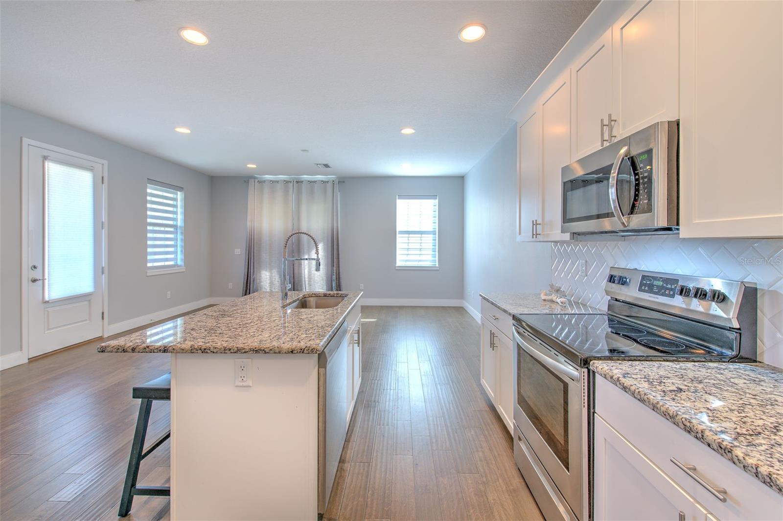 6621 S MANHATTAN AVE #1