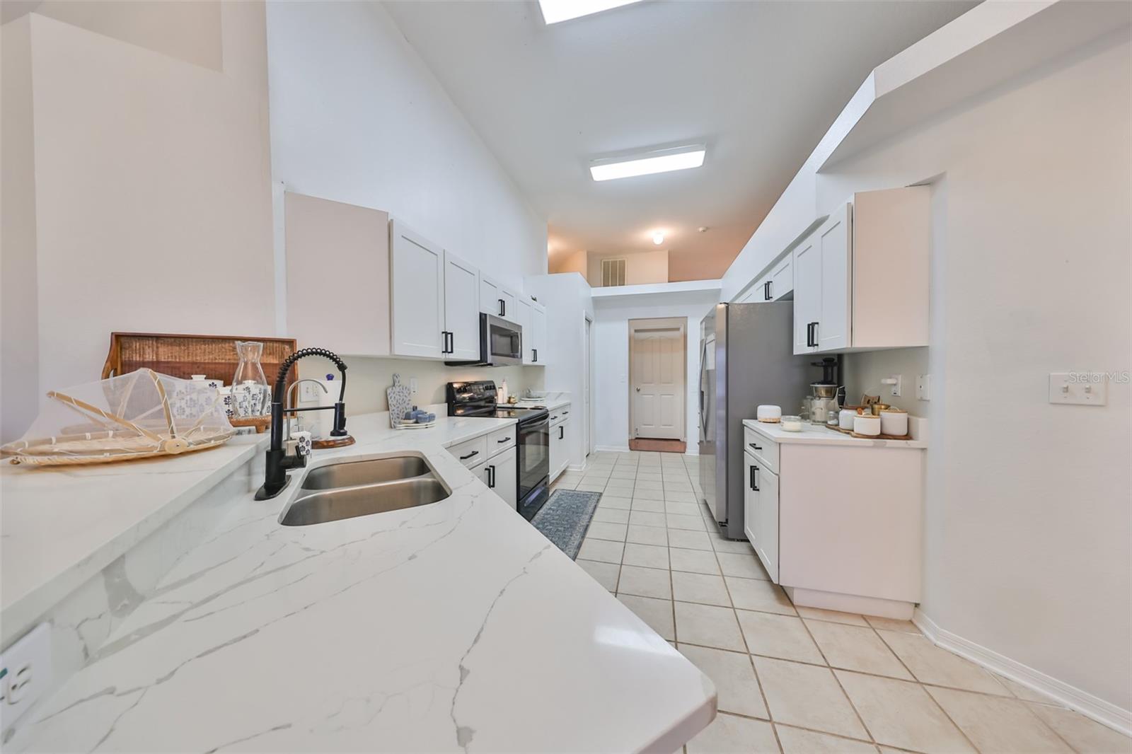 16402 LAKE HEATHER DR