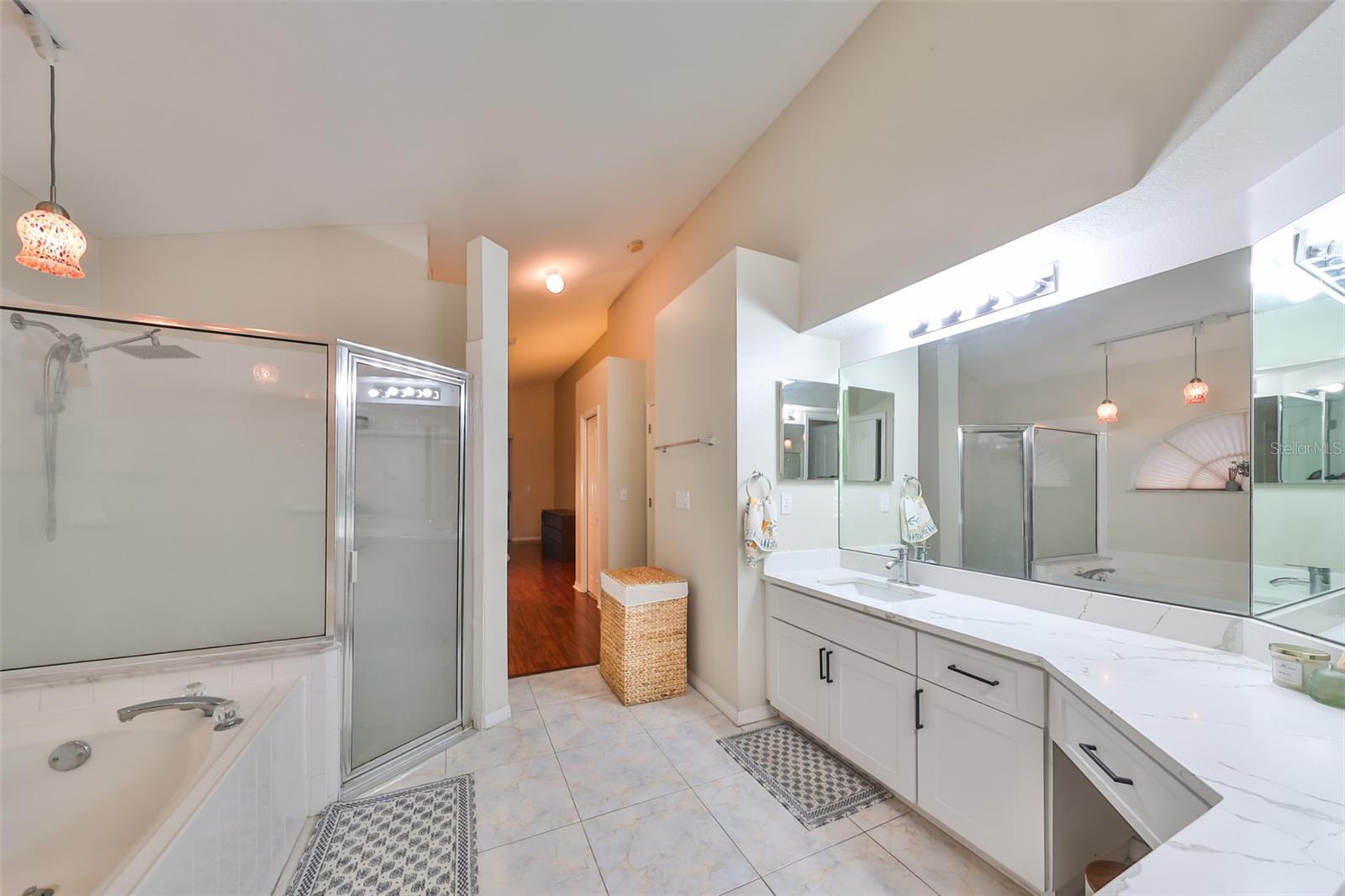 16402 LAKE HEATHER DR