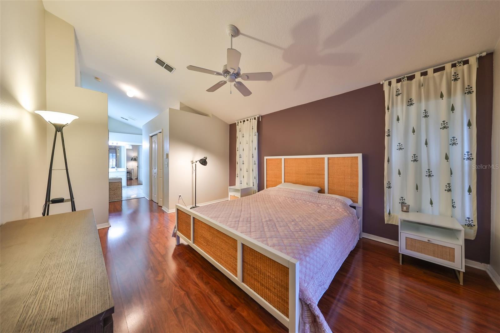 16402 LAKE HEATHER DR