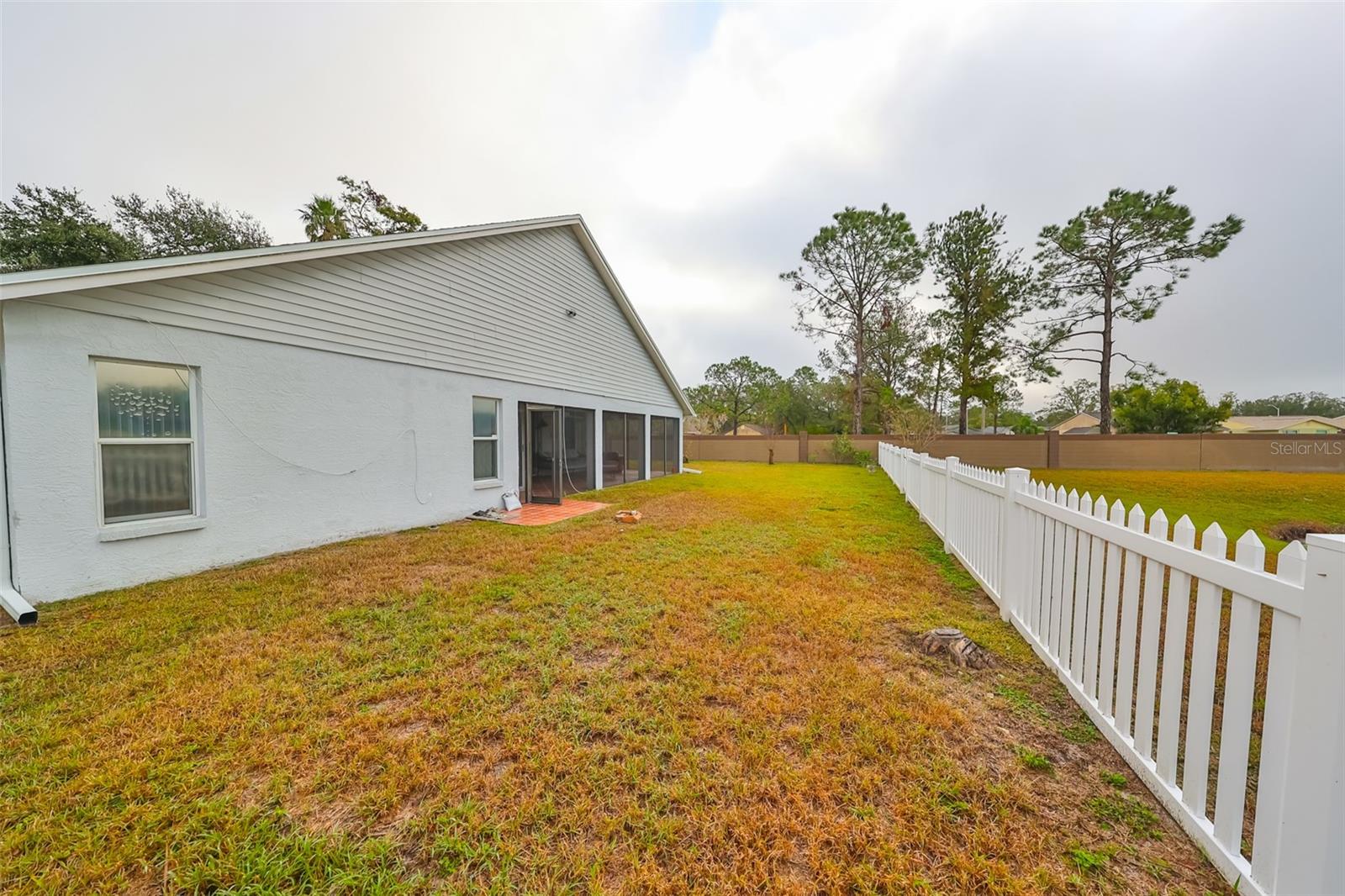 16402 LAKE HEATHER DR