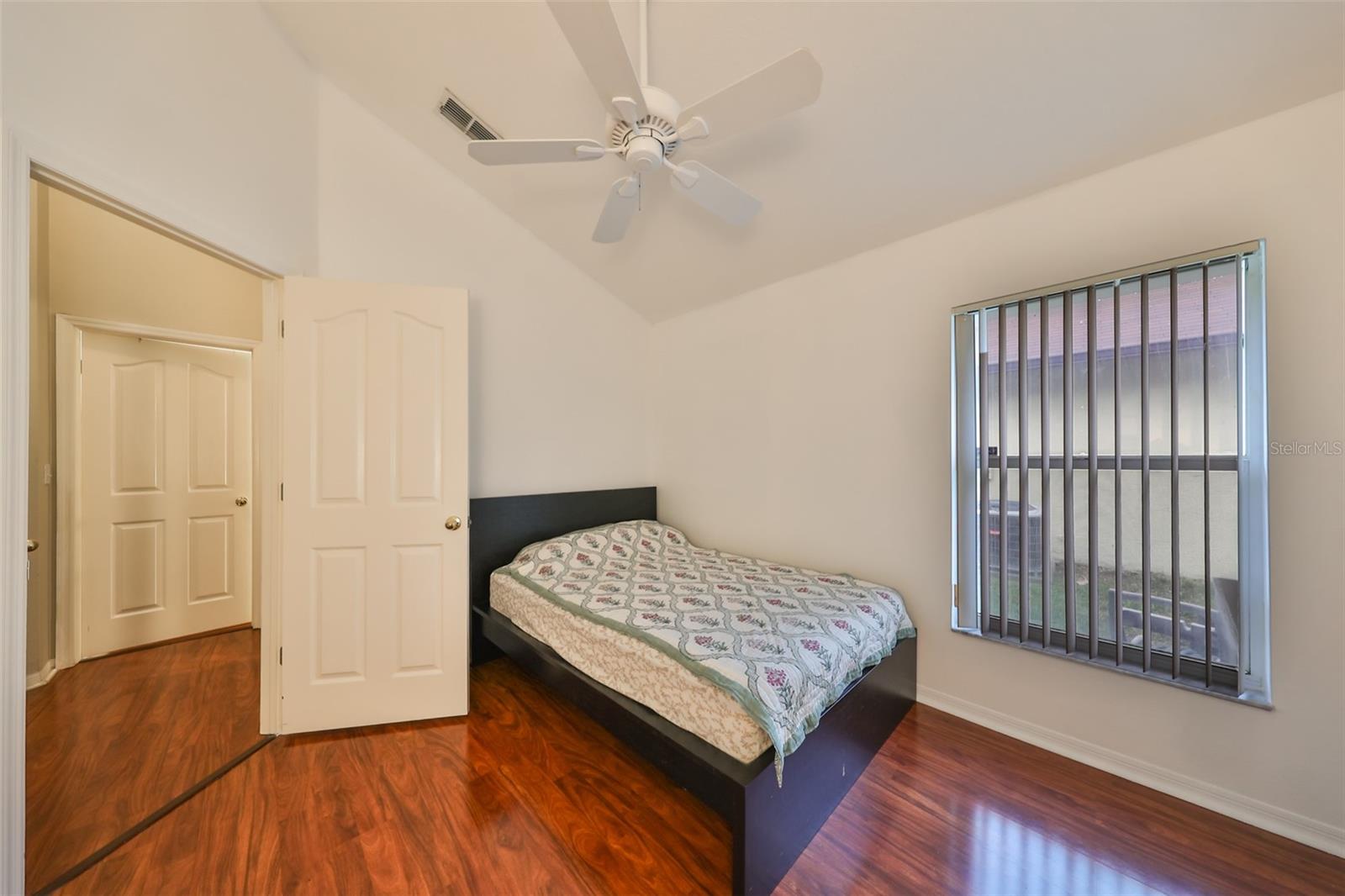 16402 LAKE HEATHER DR