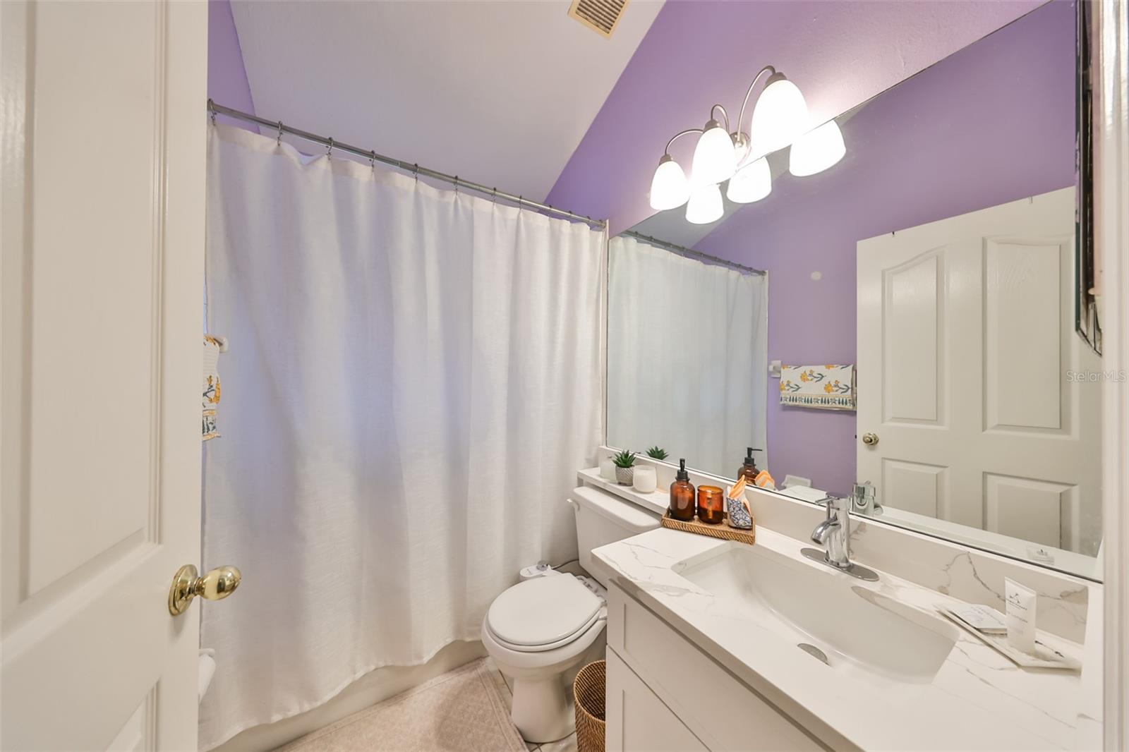 16402 LAKE HEATHER DR