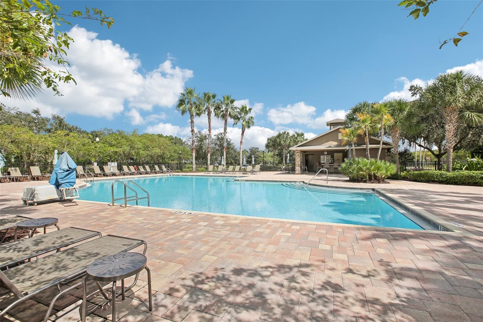 4735 ROLLING GREEN DR