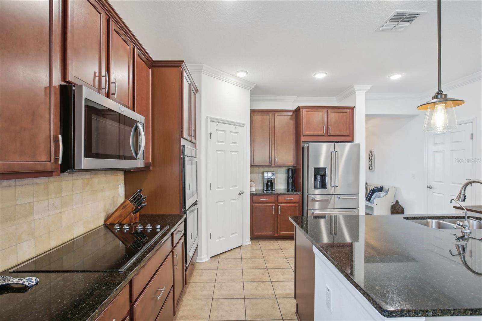 4735 ROLLING GREEN DR