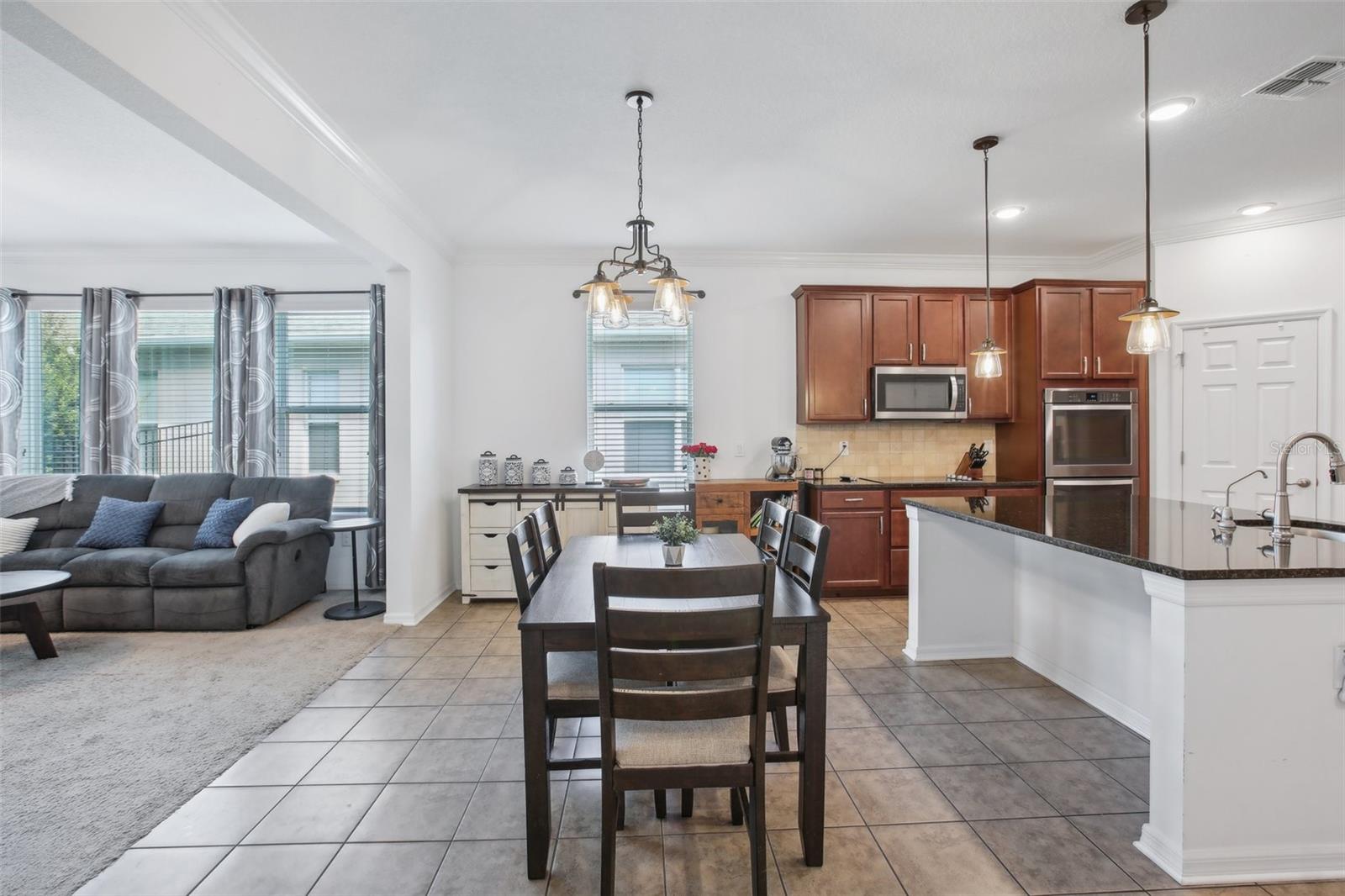 4735 ROLLING GREEN DR