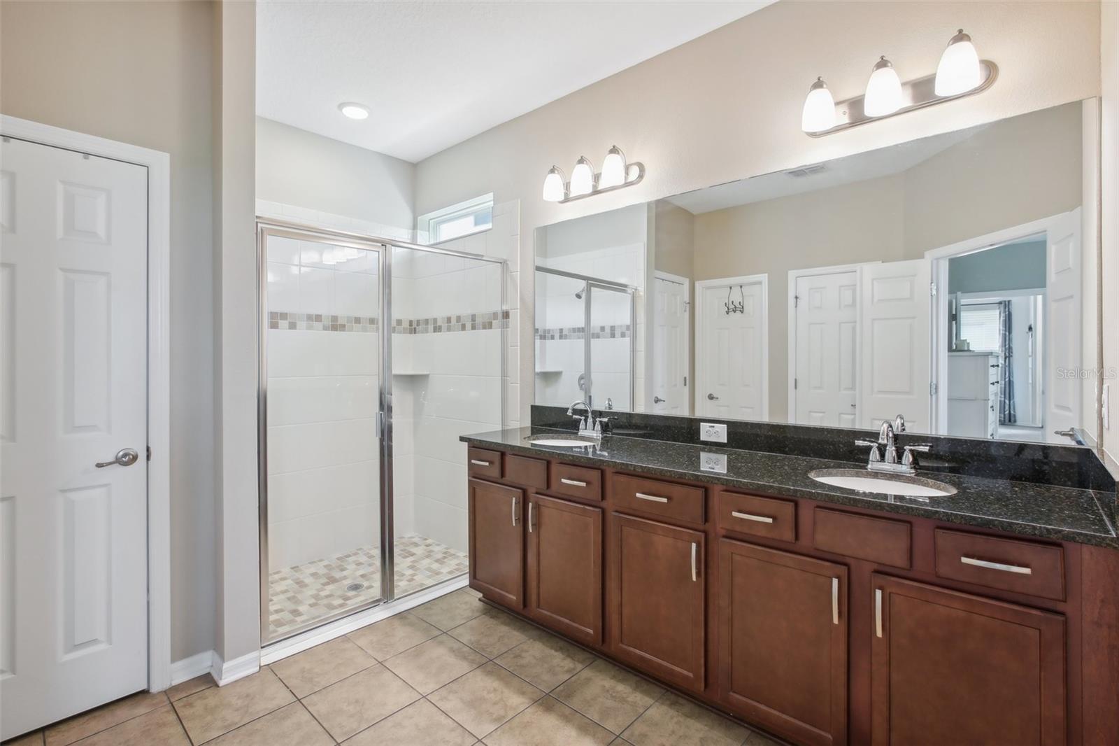 4735 ROLLING GREEN DR