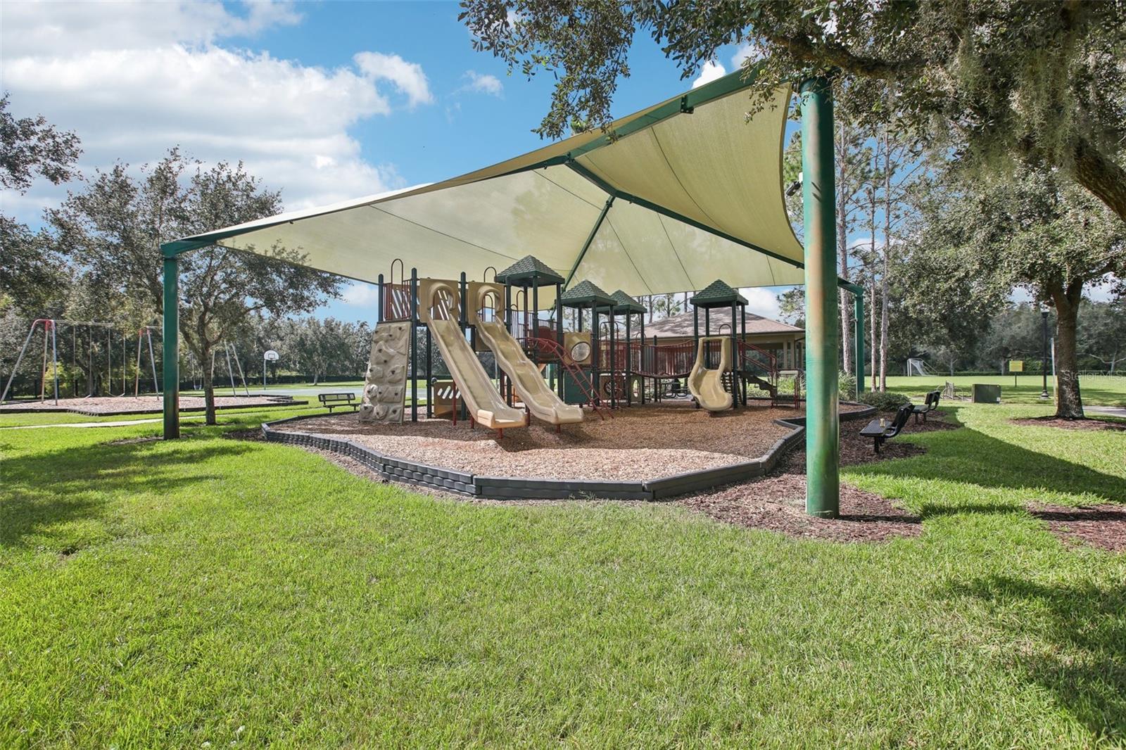 4735 ROLLING GREEN DR