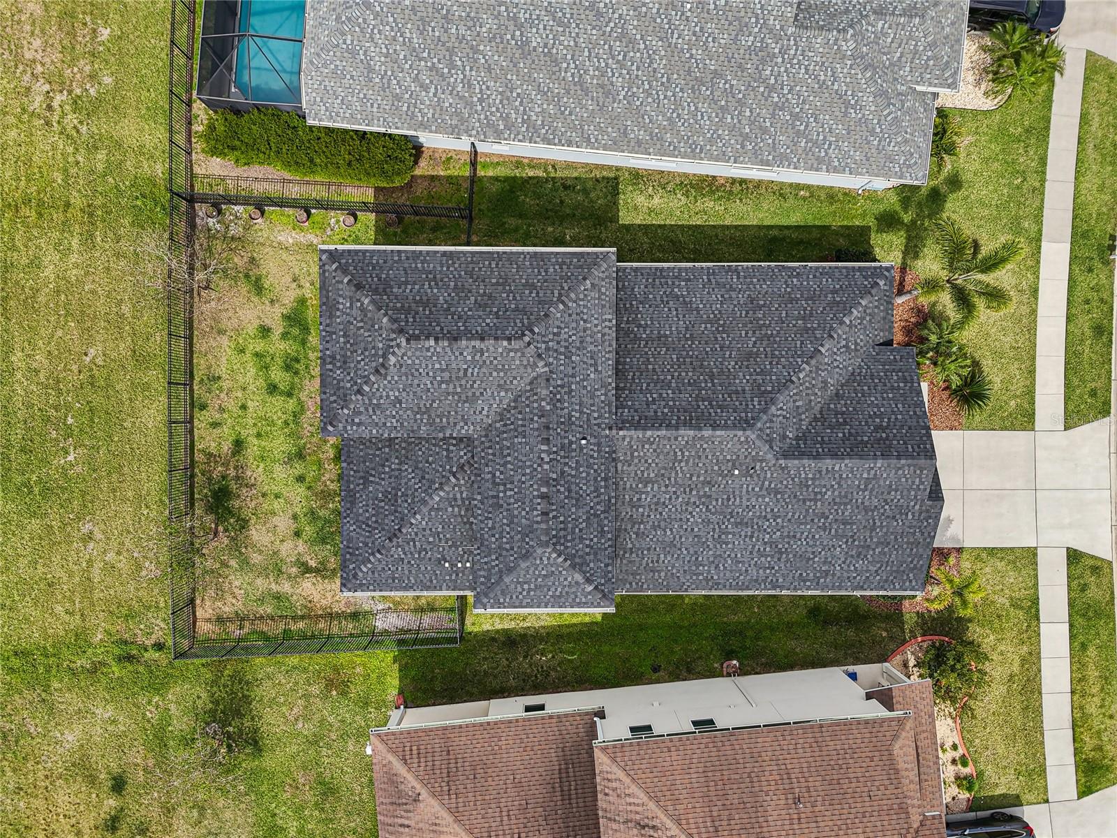 4735 ROLLING GREEN DR