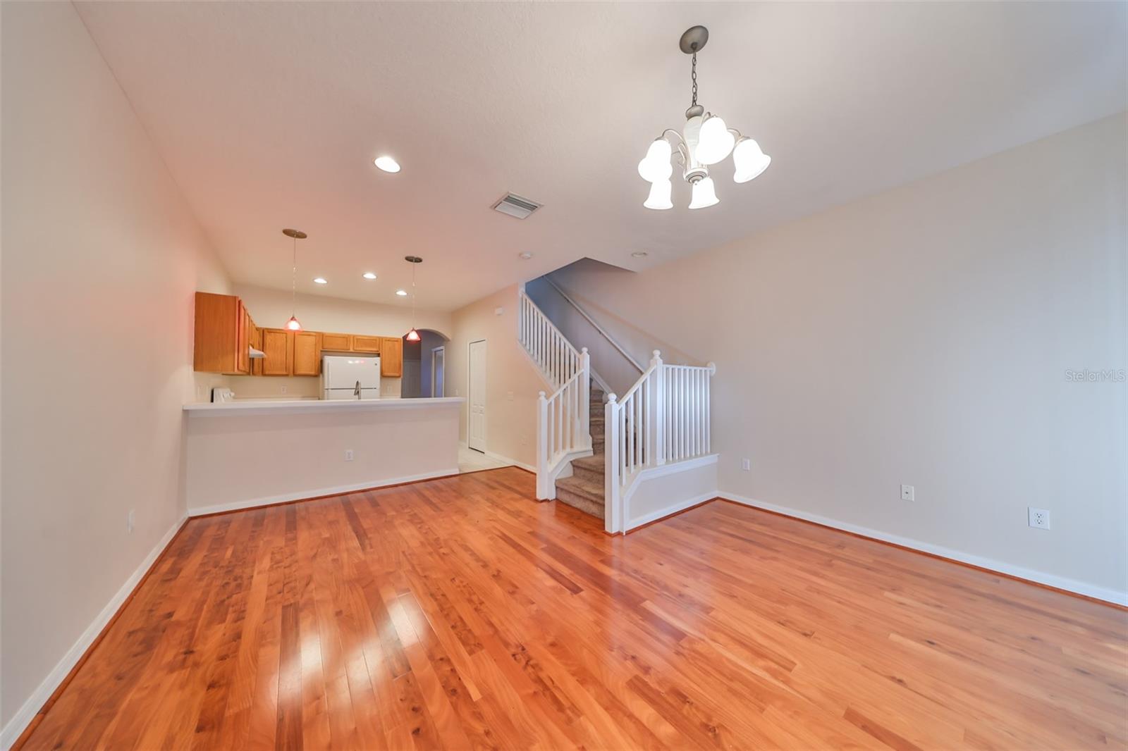 12829 KINGS CROSSING DR