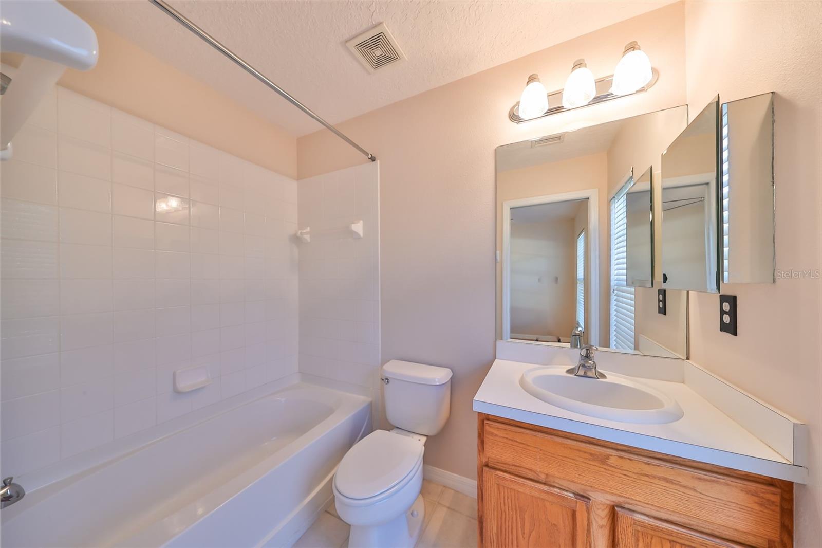 12829 KINGS CROSSING DR