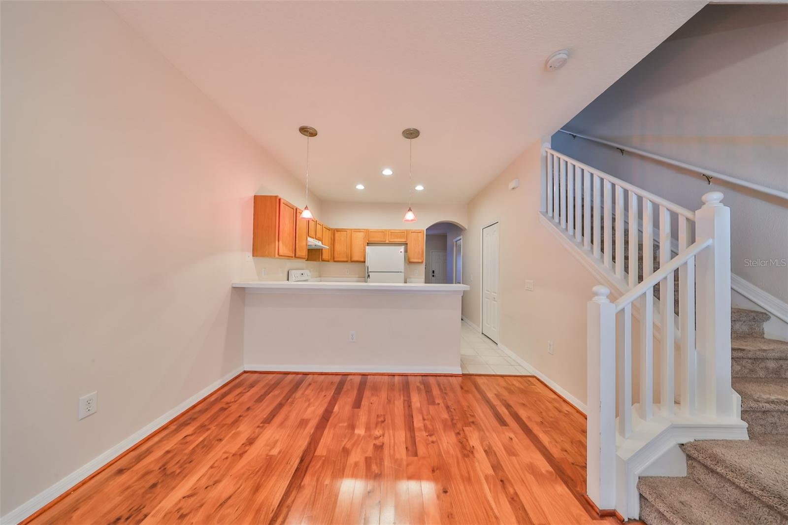 12829 KINGS CROSSING DR