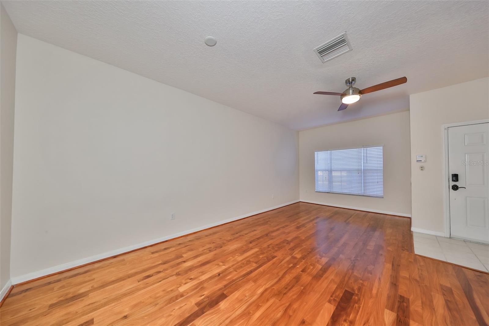 12829 KINGS CROSSING DR