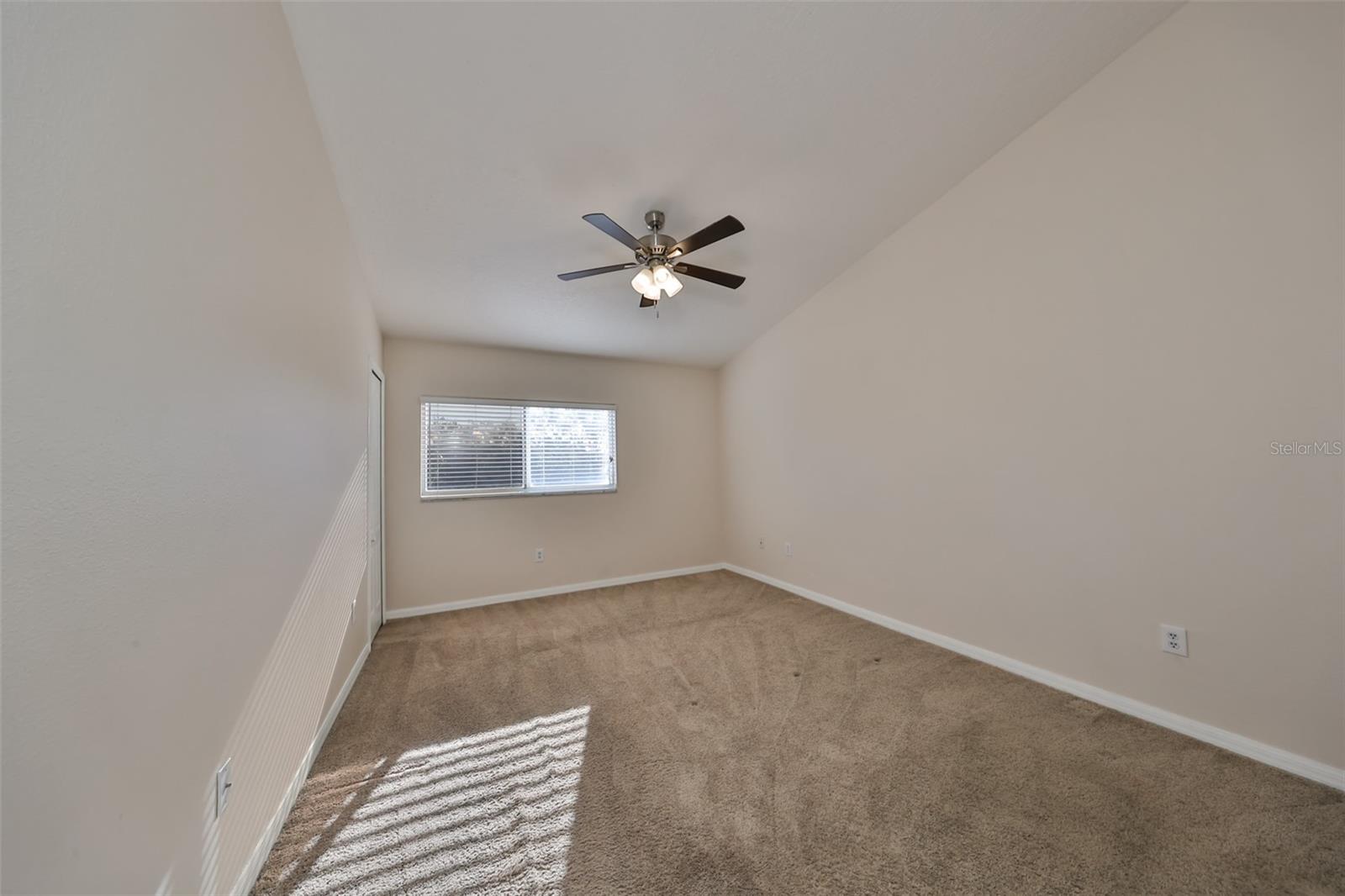 12829 KINGS CROSSING DR