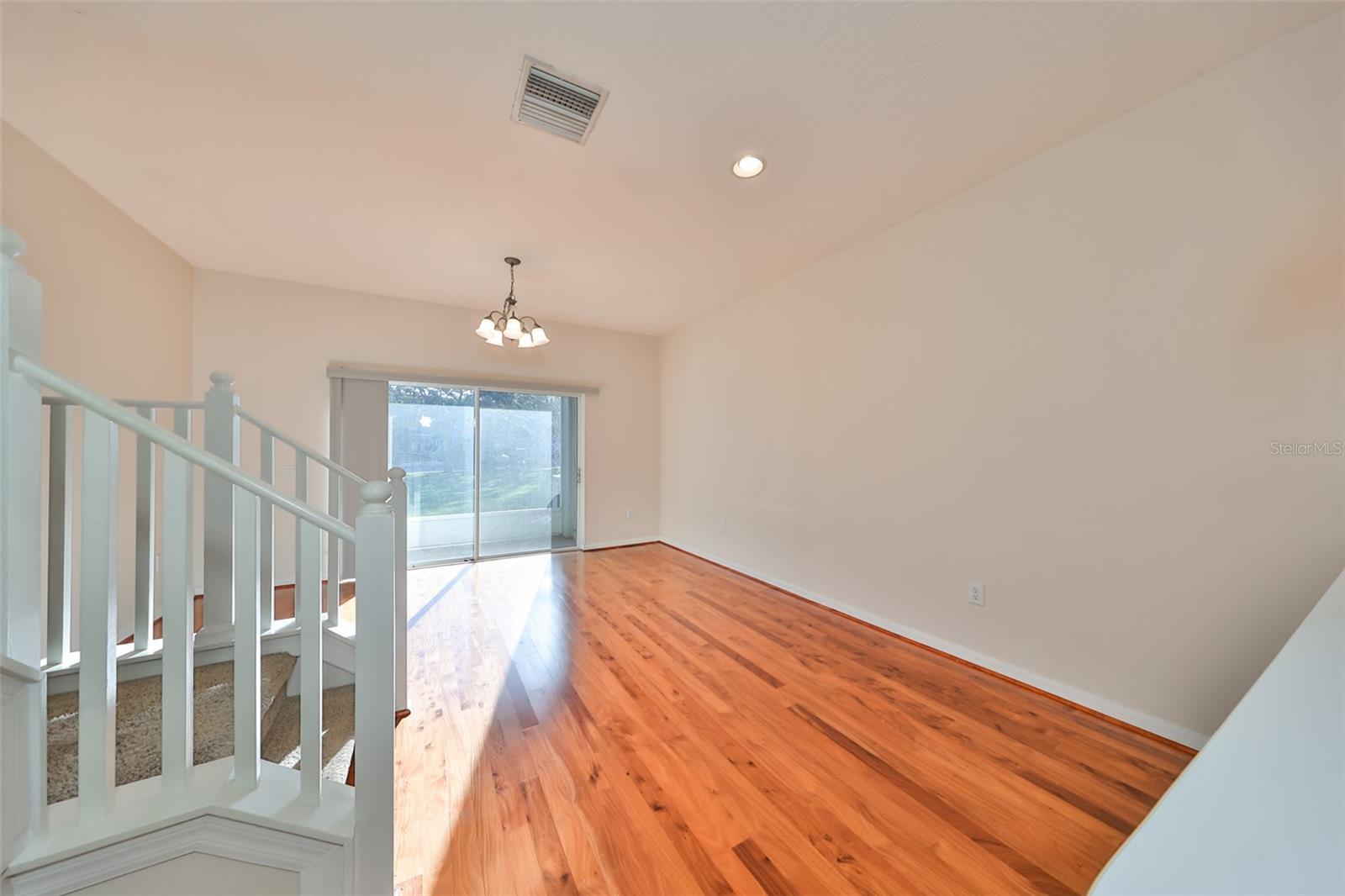 12829 KINGS CROSSING DR