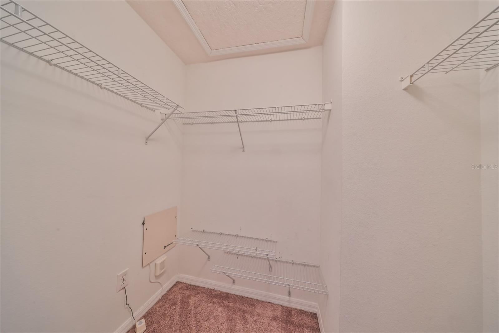 12829 KINGS CROSSING DR