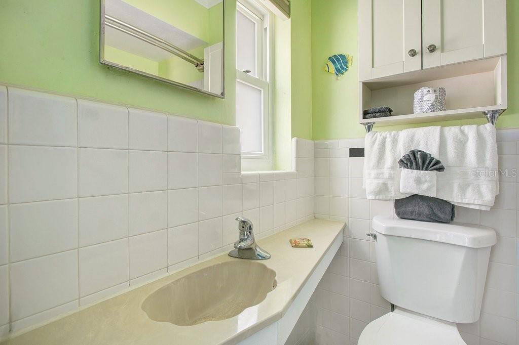 673 BAY ESPLANADE #202