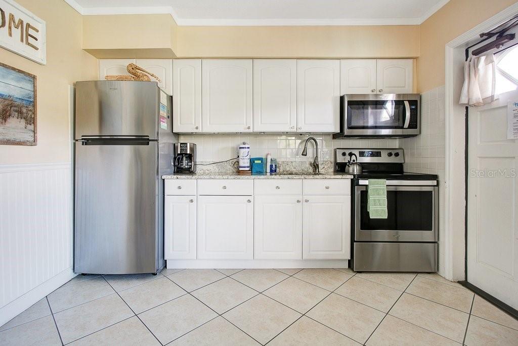 673 BAY ESPLANADE #206