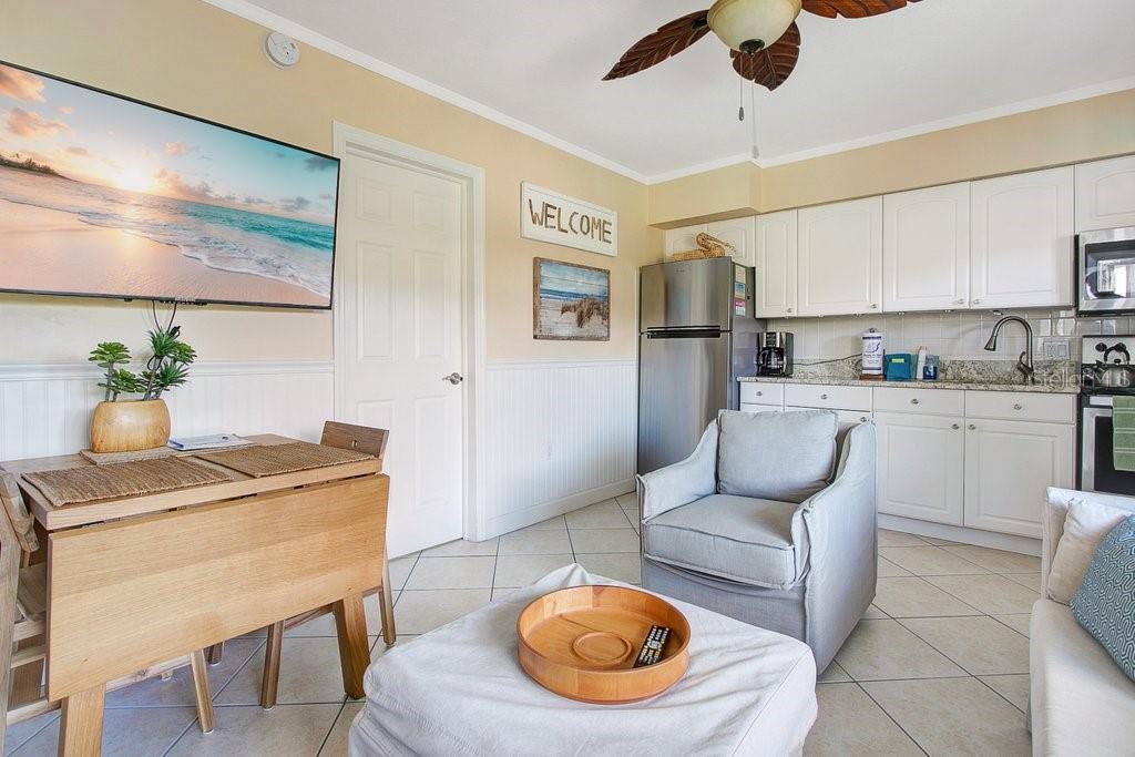 673 BAY ESPLANADE #206